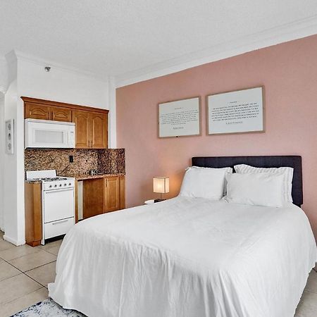 Beach Front Suite At Hollywood Beach Resort, Direct Beach Access, Swimming Pool Exterior photo