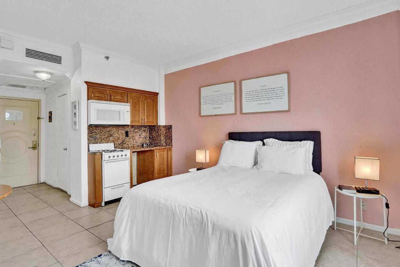 Beach Front Suite At Hollywood Beach Resort, Direct Beach Access, Swimming Pool Exterior photo